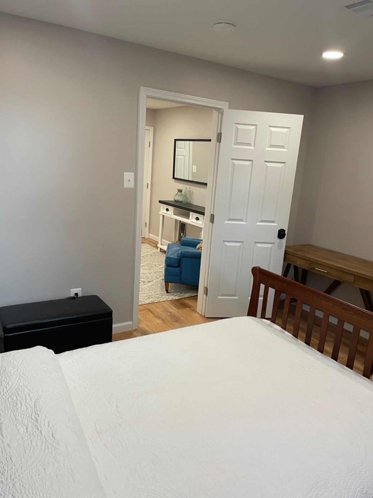 1 bed 1 bath 860 sq ft fully furnished and equipped apartment - Photo 3