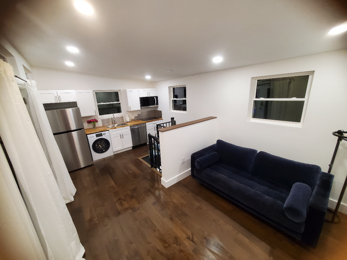 Detached Furnished 2 bedroom Brookland DC All Utilities Inc - Photo 2