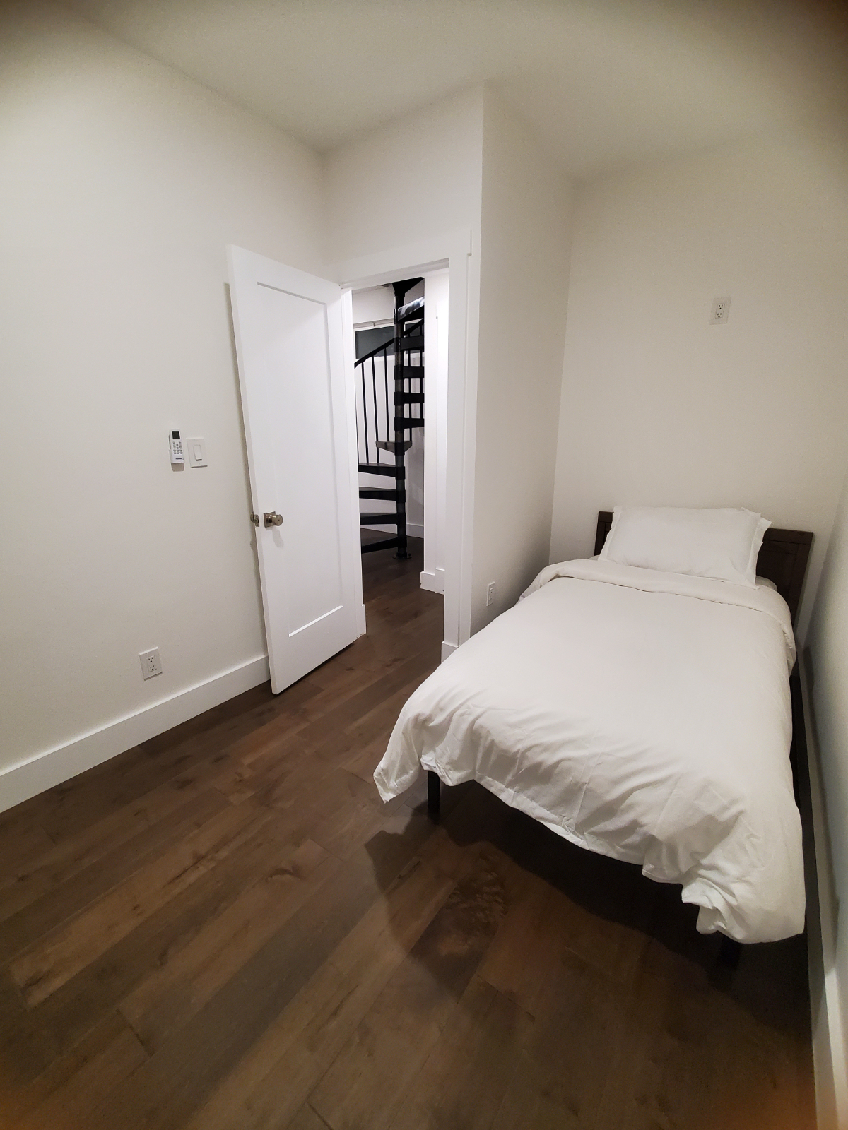 Detached Furnished 2 bedroom Brookland DC All Utilities Inc - Photo 5