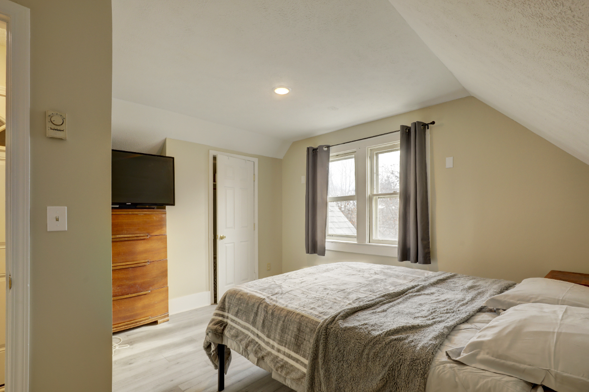 Comfortable 3 bedroom apartment located in center city, Rochester, NY - Photo 3