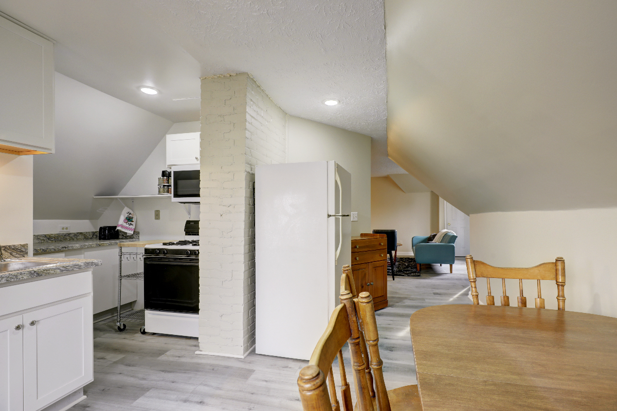 Comfortable 3 bedroom apartment located in center city, Rochester, NY - Photo 8