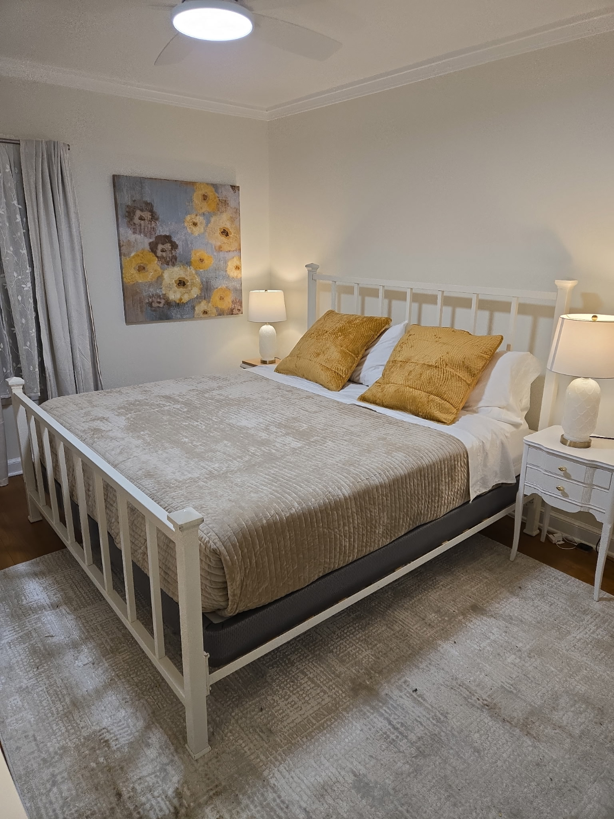 King Room 1 mile to Hospitals and Medical College