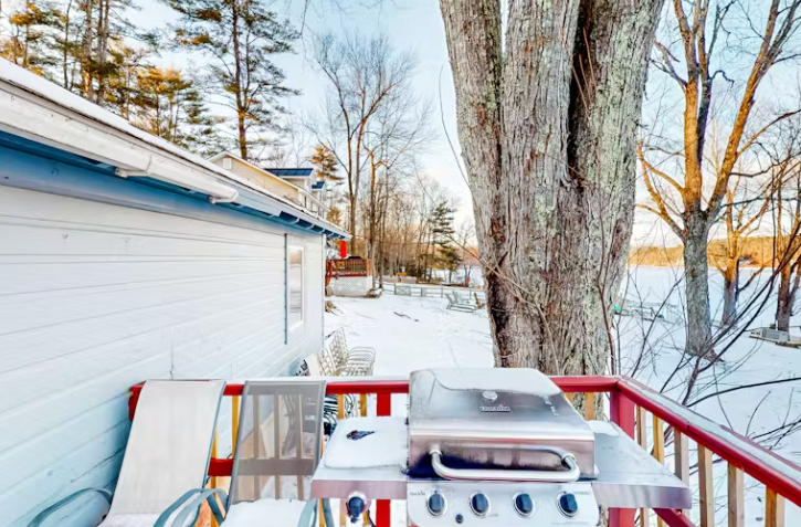 3BR/1BA Idyllic Lakefront Retreat in Vermont - Close to Skiing & Lake George, NY - Photo 2