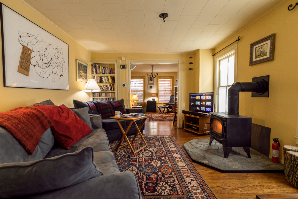 Cayuga House - Photo 1