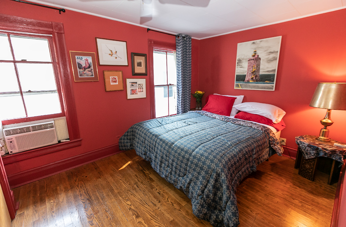 Cayuga House - Photo 4