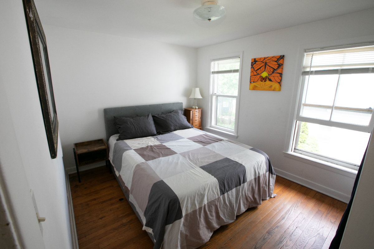 Cayuga House - Photo 3