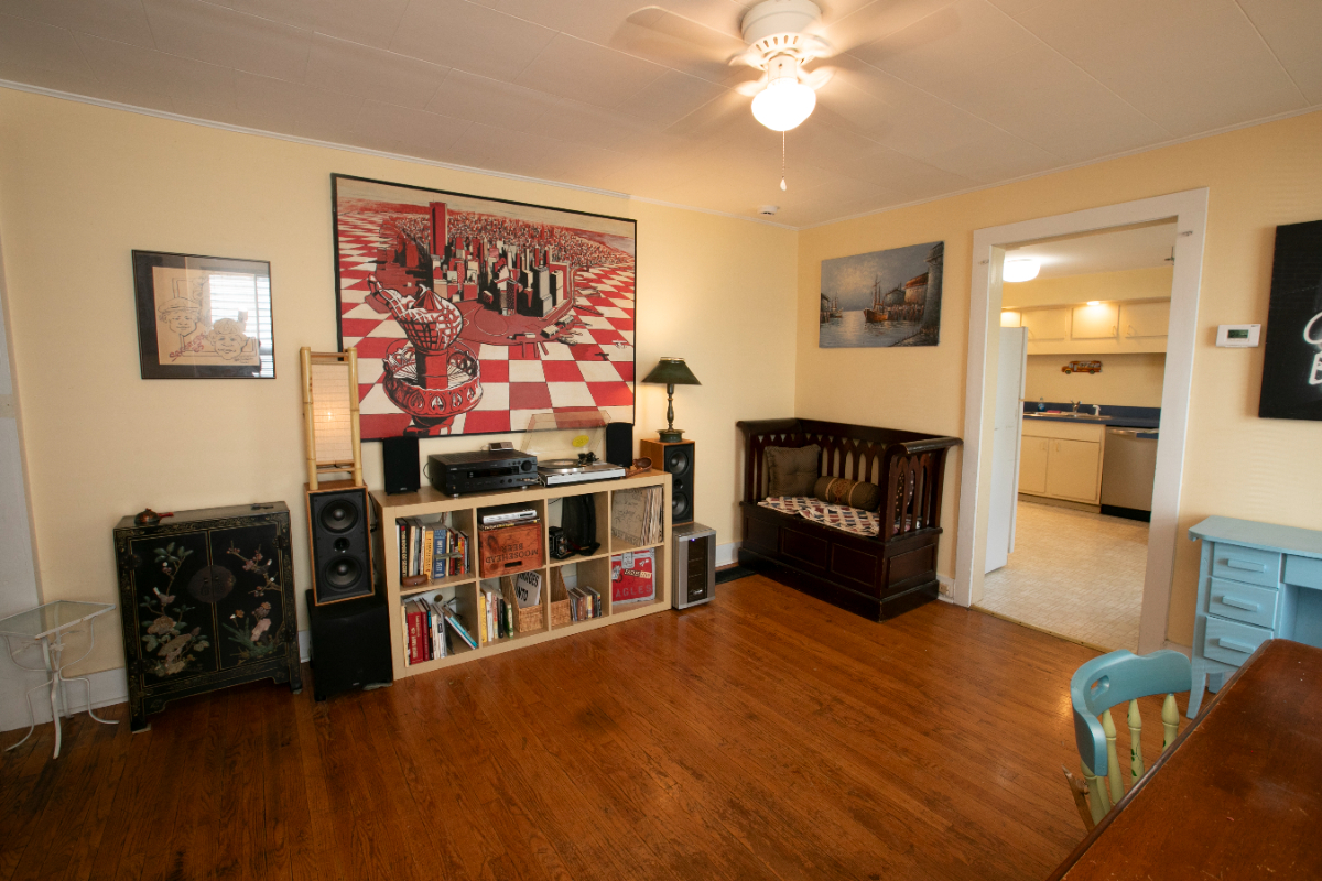 Cayuga House - Photo 6