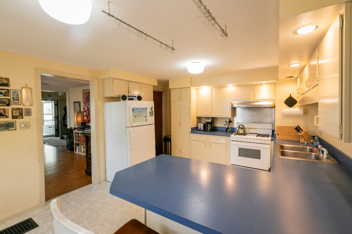 Cayuga House - Photo 9