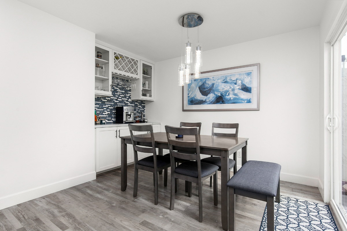Modern Townhome 2 Blocks from Beach - Photo 6