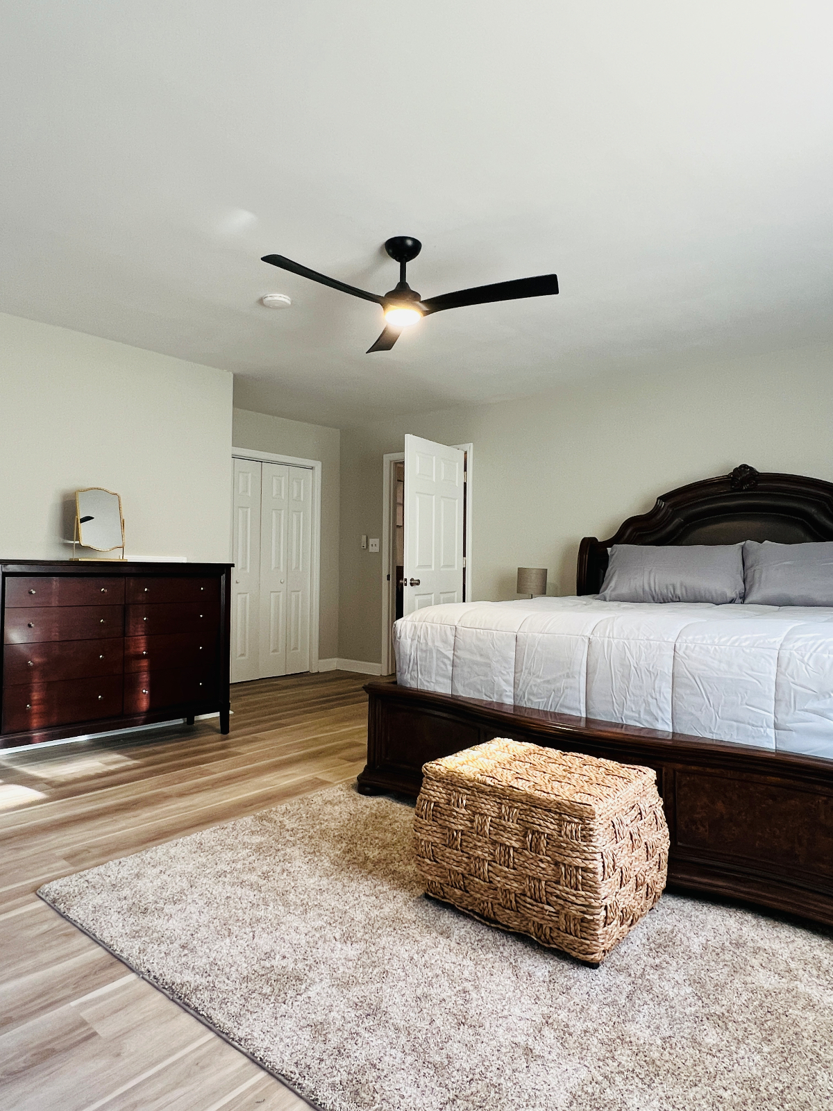 A MUST HAVE... Newly Renovated King Suite with...