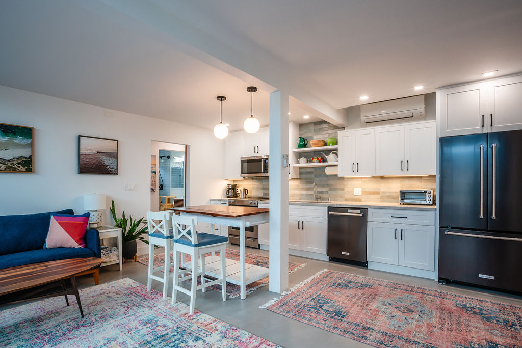 Modern Beach Sanctuary in North Pacific Beach - Photo 3