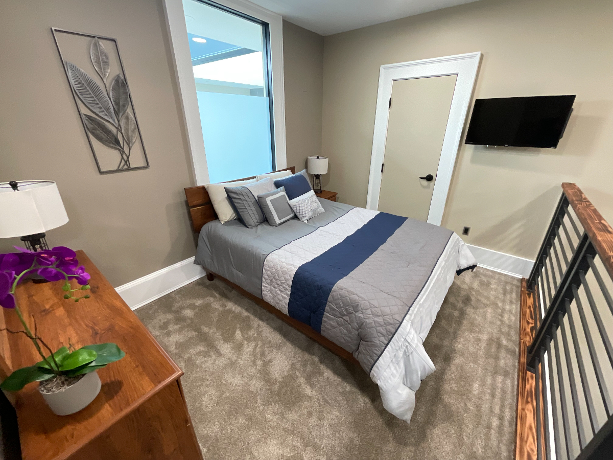 One Zero Five Stay - Charming 1BR/1BD Suite 302 in the Best of Barre, Vermont - Photo 4