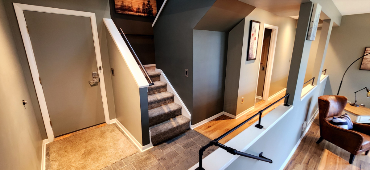 Suss View Suites - Scenic Waterbury 2BR Apartment Retreat - Photo 3