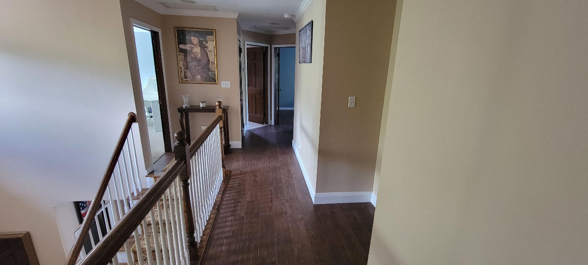 Upscale hampton bays home - Photo 8
