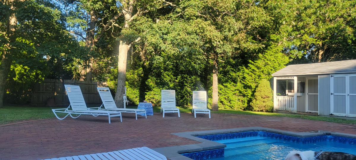 Upscale hampton bays home - Photo 10