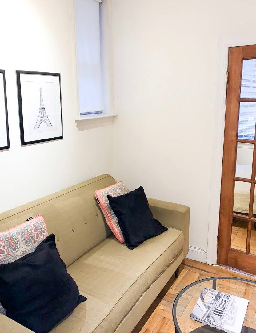 Architecturally Designed Centrally Located on Upper East Side and Fully Furnished Spacious Apartment - Photo 3