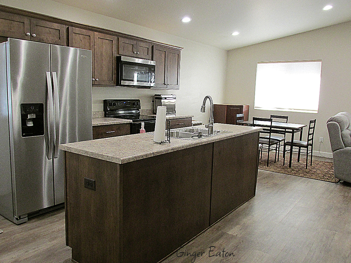 NICE 2022 FURNISHED ONE LEVEL - Photo 5