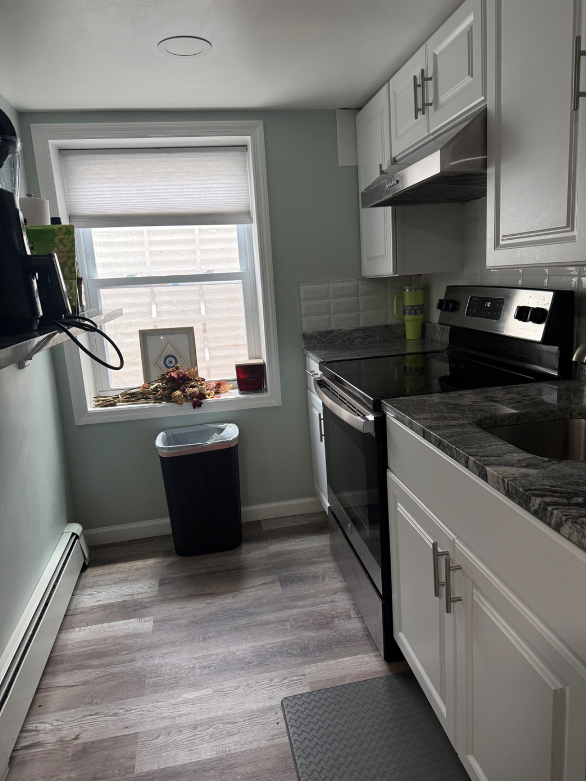One bedroom full apartment -Available June 1,2026 - Photo 2