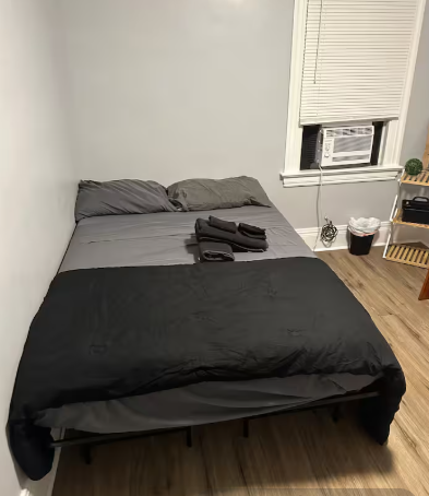 ROC | 3BR Near Hospitals | Fast WiFi | Parking - Photo 10