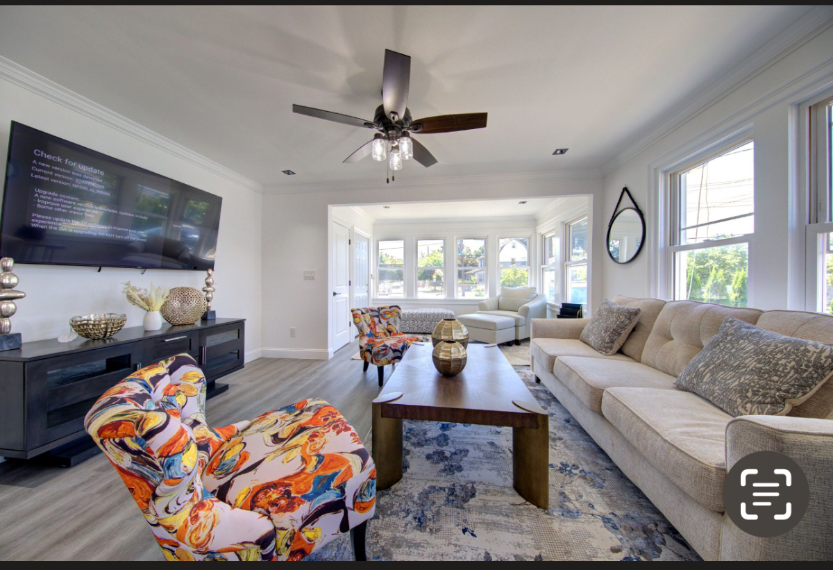 Beautiful 3 bedroom home with all Modern furniture and amenities. - Photo 2