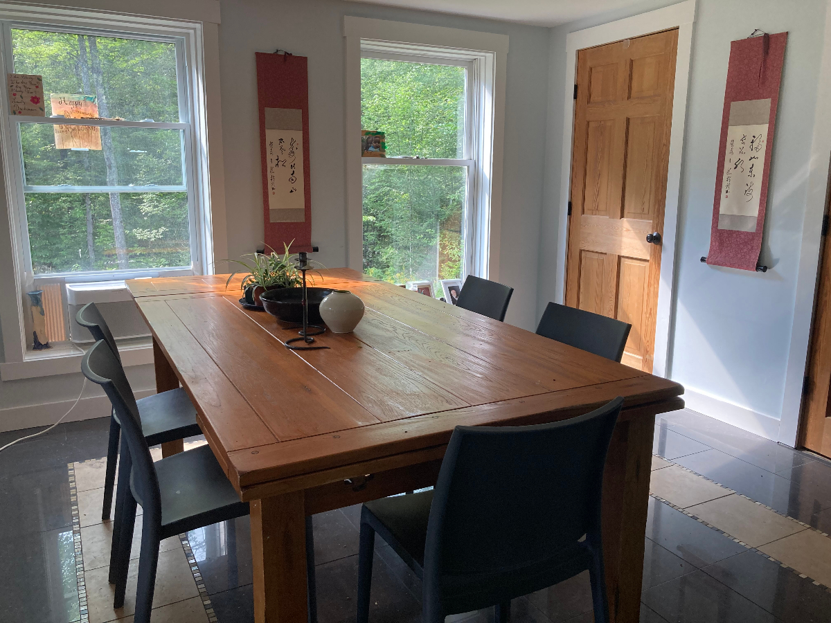 Three-bedroom Home in Beautiful Country Setting - Photo 8