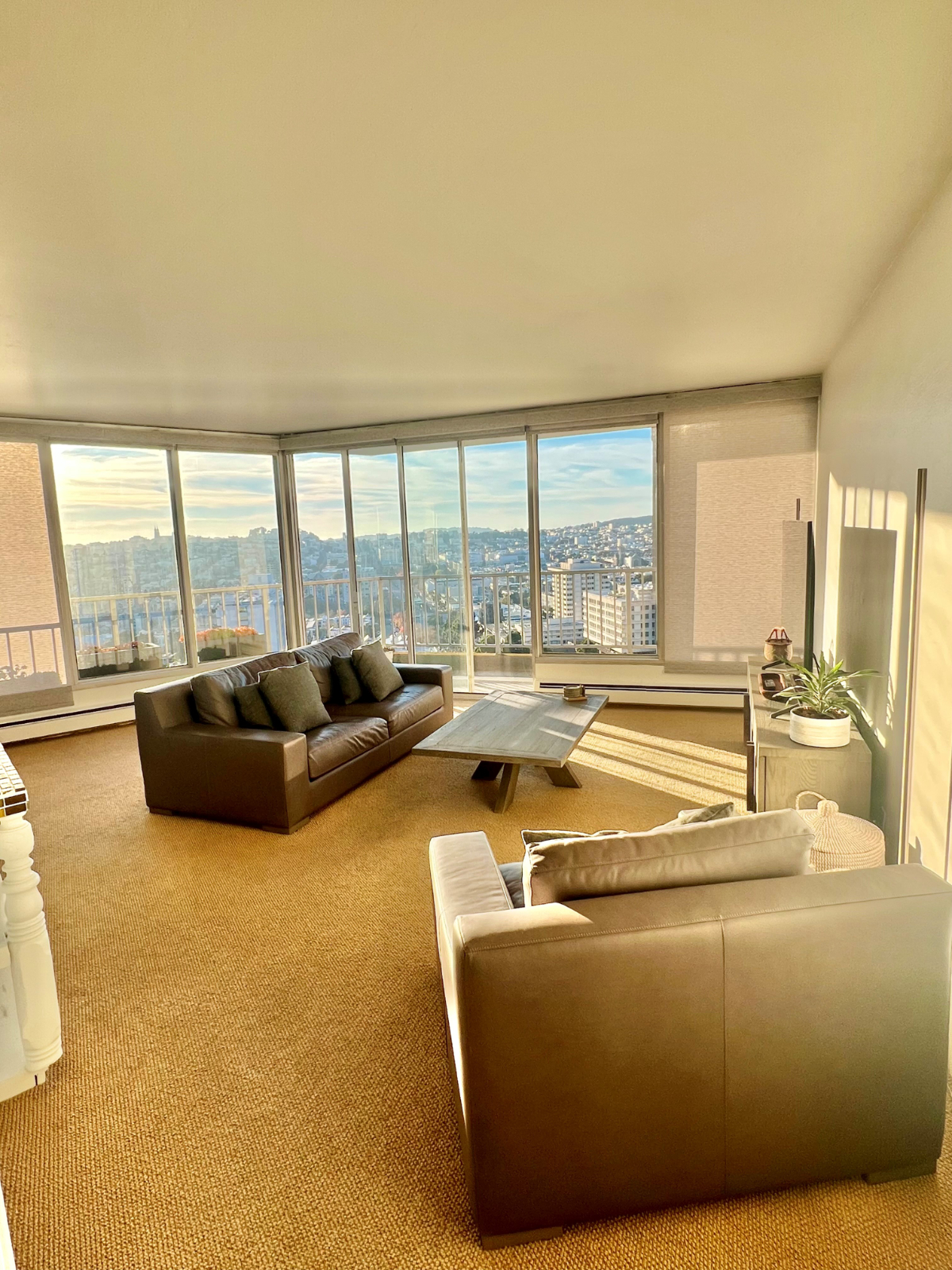 Large 1 Bedroom with Parking Incredible Views close Sutter Health CPMC - Photo 1