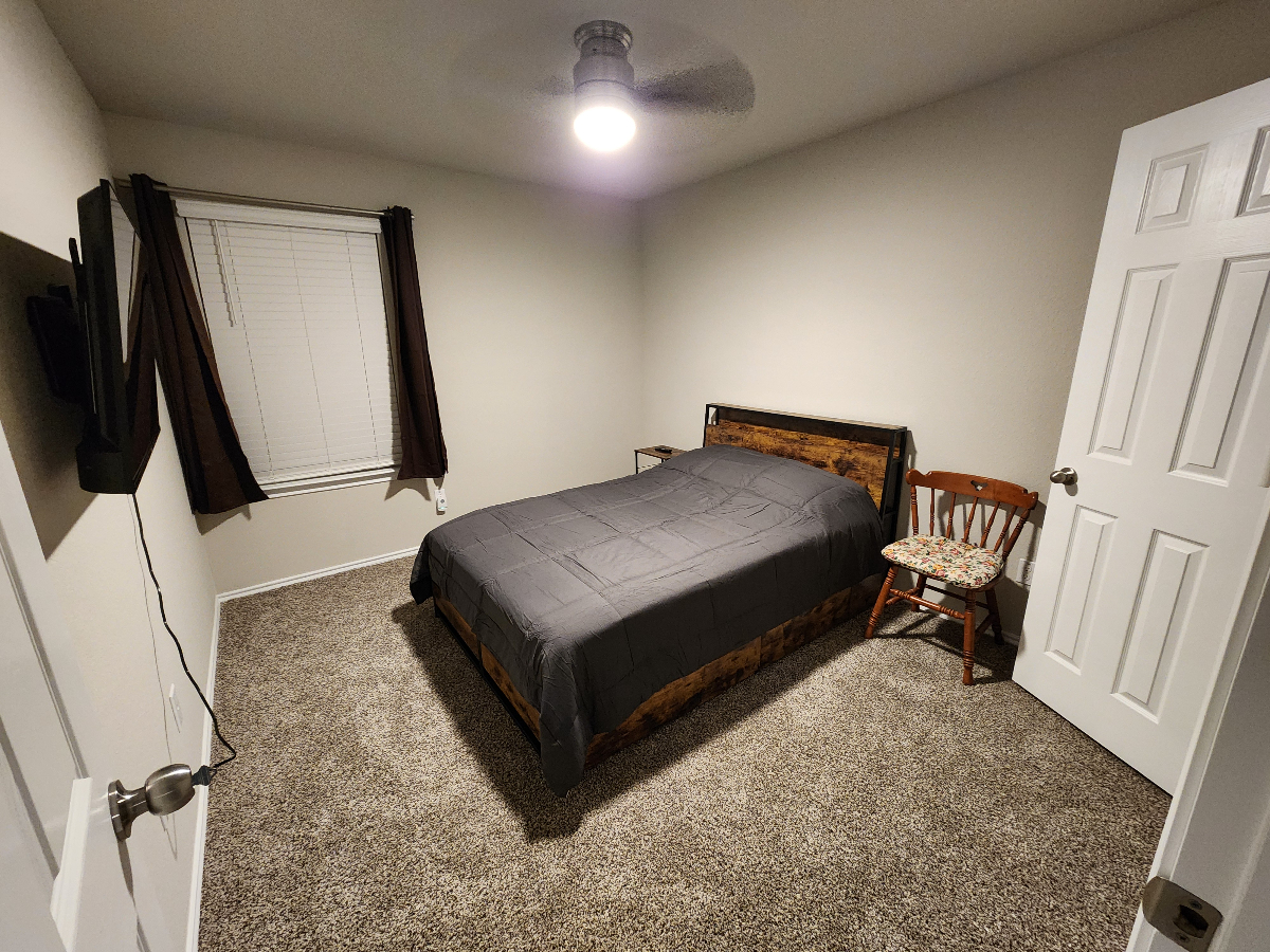 Bedroom 1 - Photo 9