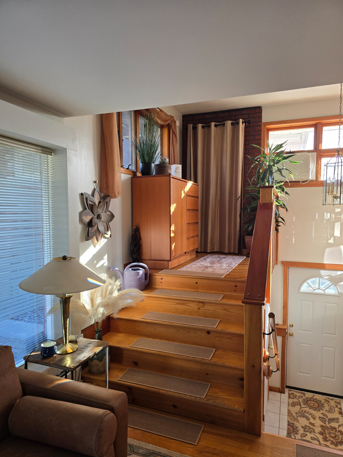 Beautiful one bedroom apt, private, serene retreat from work. - Photo 10