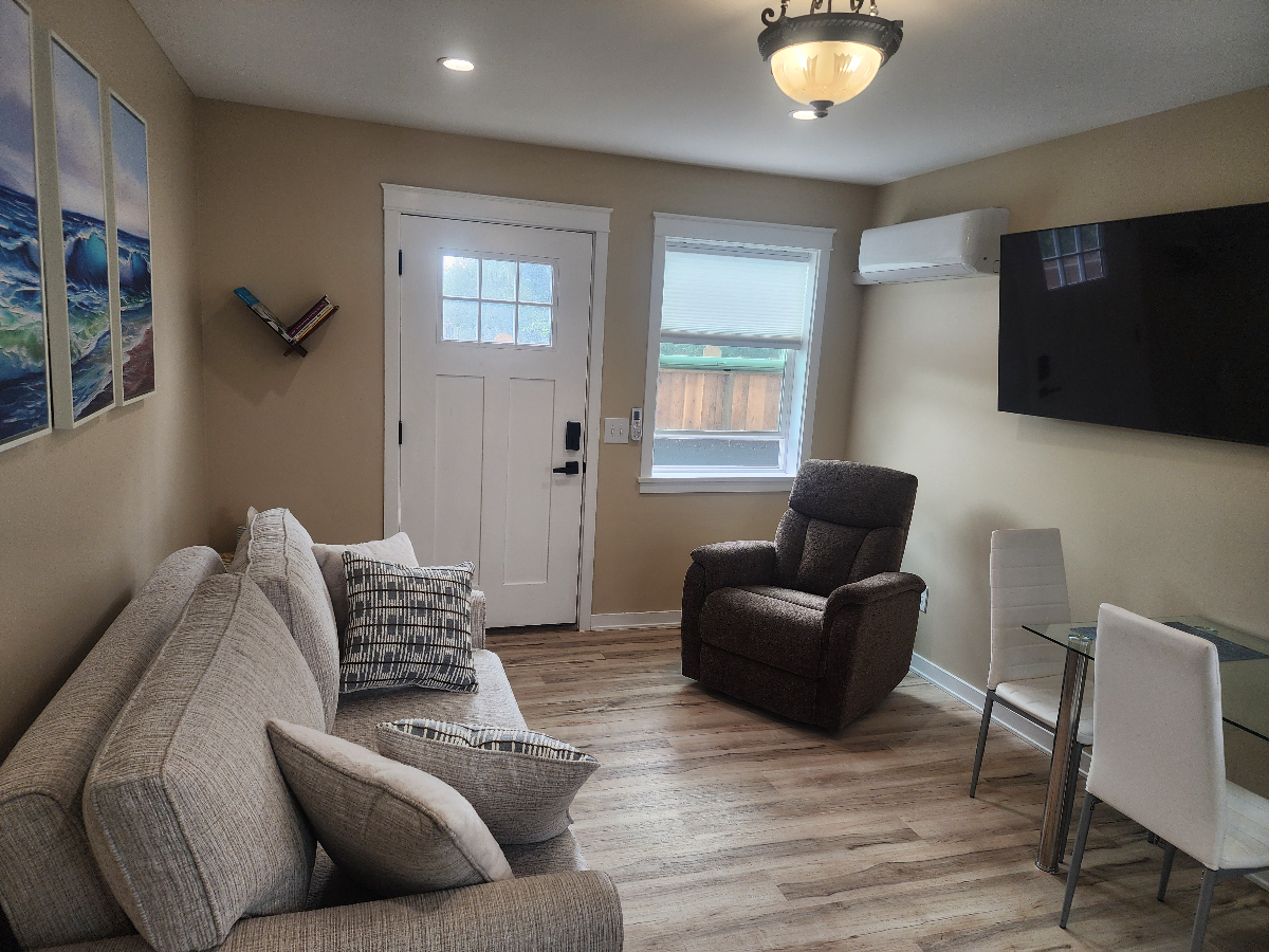 Venice Beach House / 1bed/1bath / parking / all new - Photo 2
