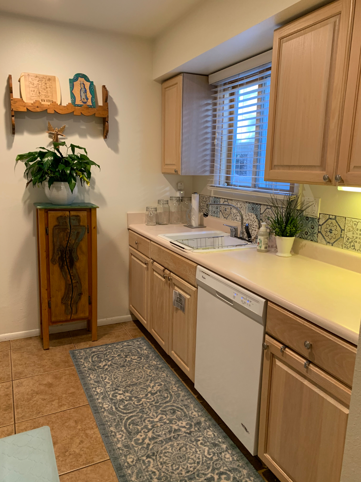 Walkable to Plaza 1 BR Condo King Bed - Photo 4