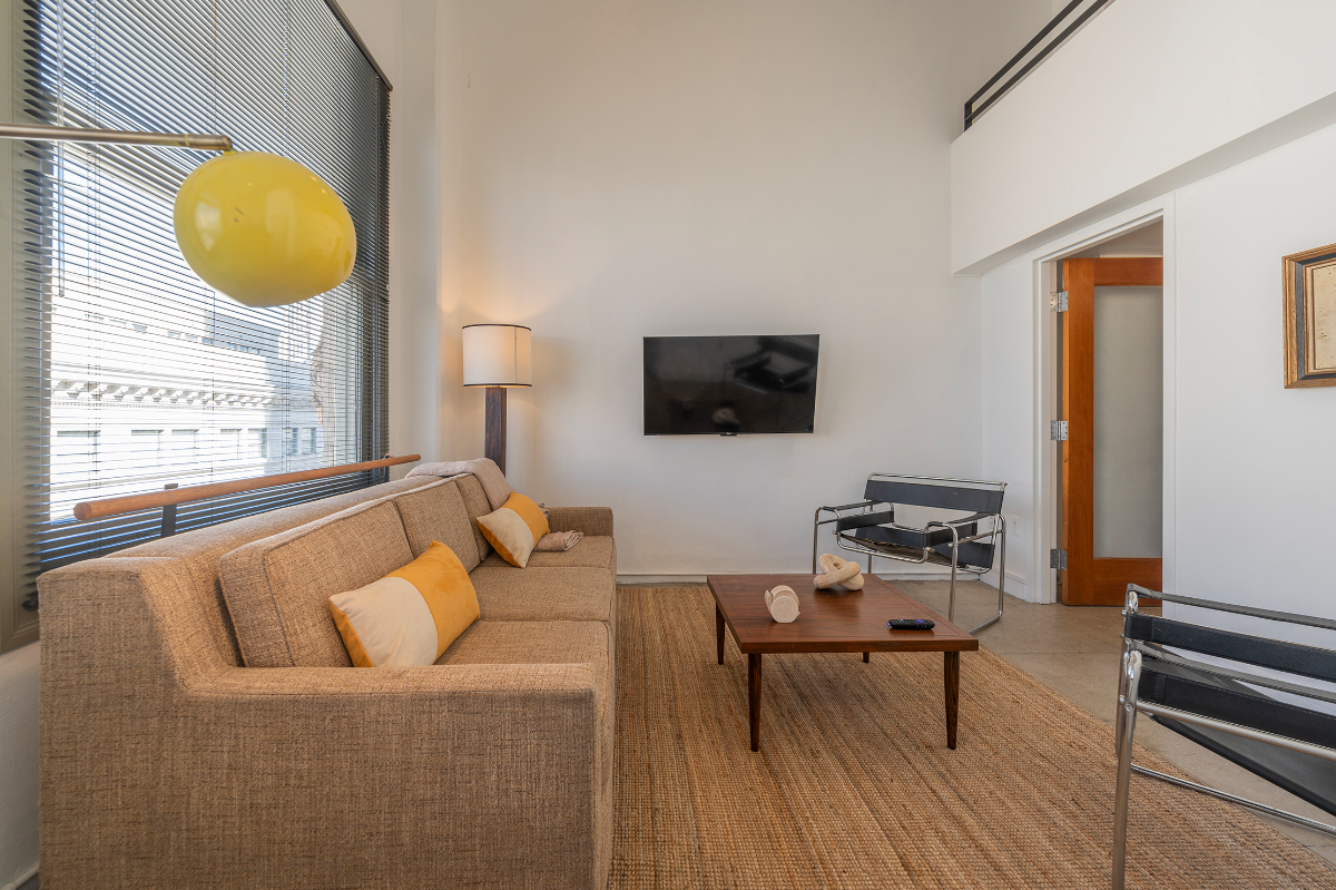 Downtown LA Penthouse Loft (1001)