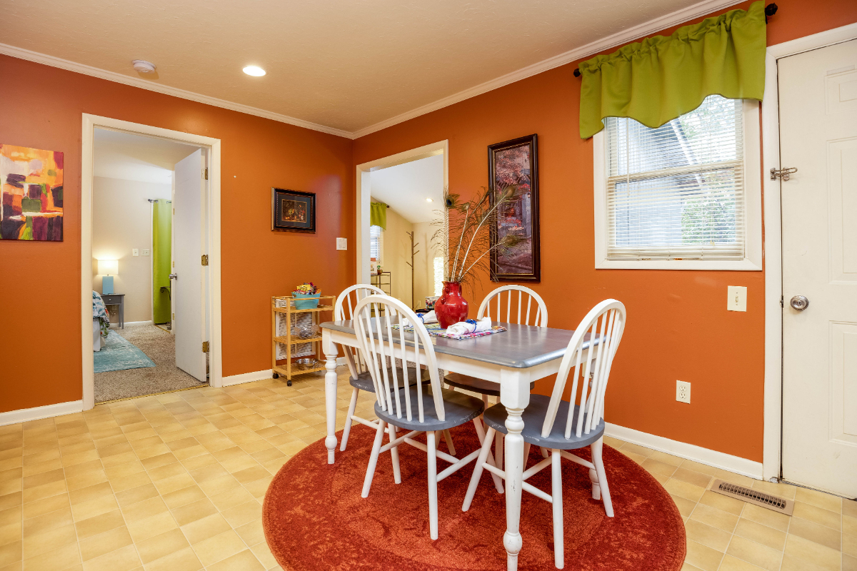 Fabulous Fourth Ward Flat - Photo 8