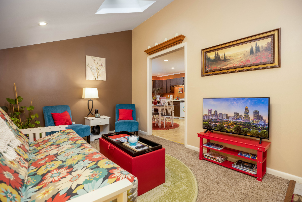 Fabulous Fourth Ward Flat - Photo 5