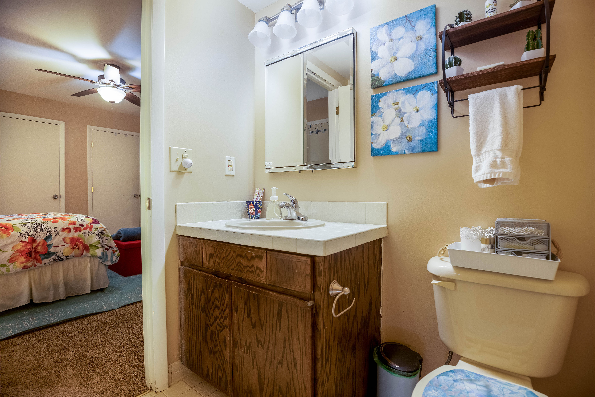 Fabulous Fourth Ward Flat - Photo 12