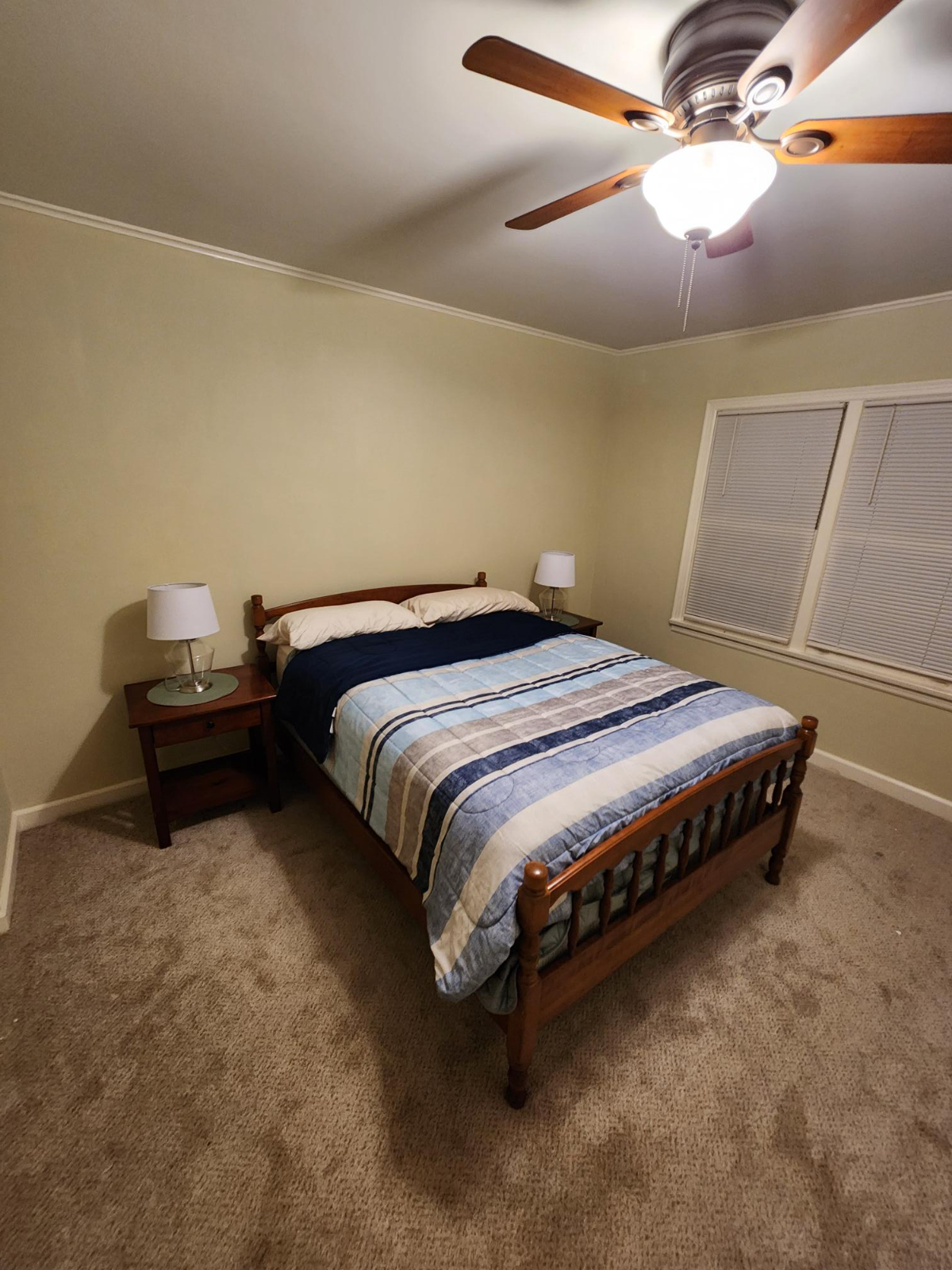 2 bedroom 1 car garage home with office - Photo 4
