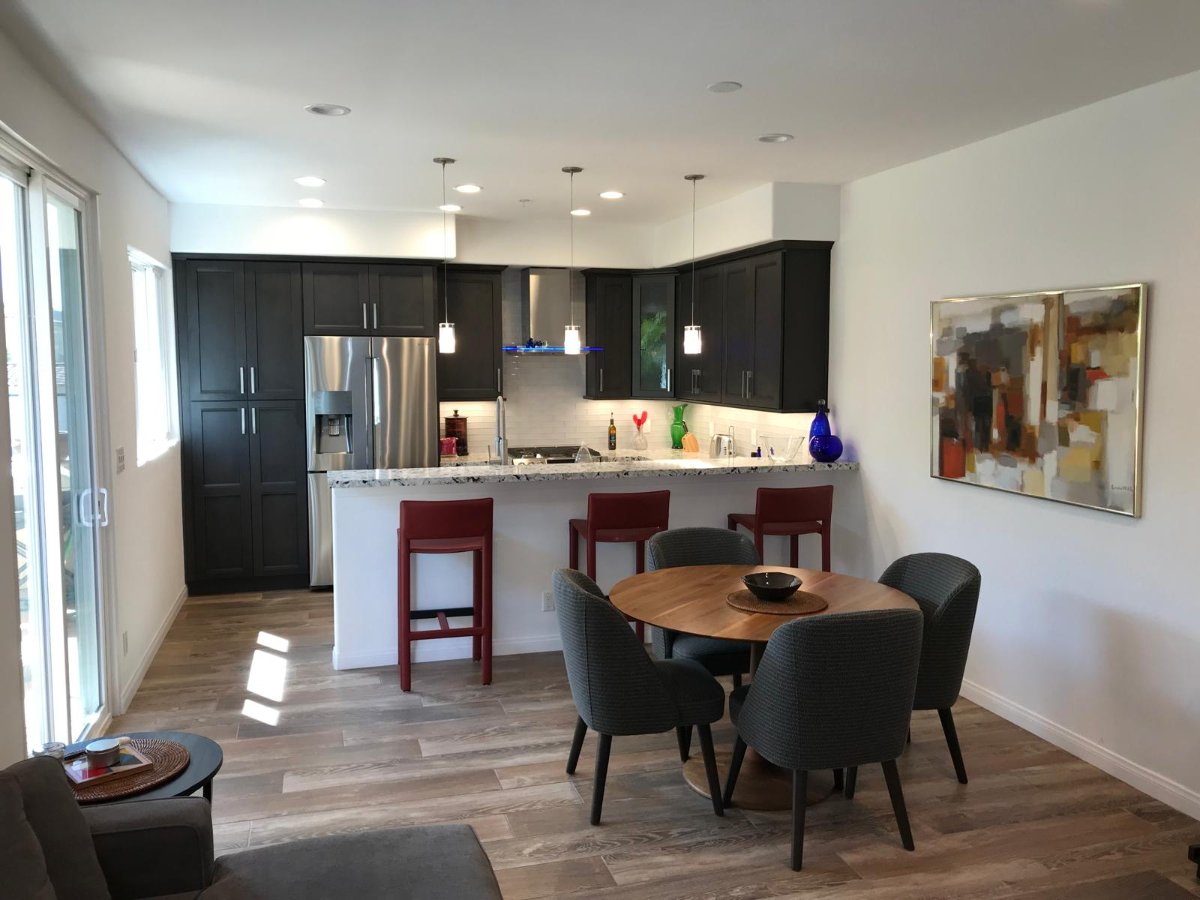 Urban Oasis. Furnished 2 bedroom, 2.5 baths. Everything Included - Photo 2