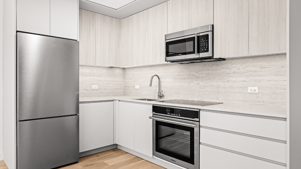 130 2nd St - Photo 4