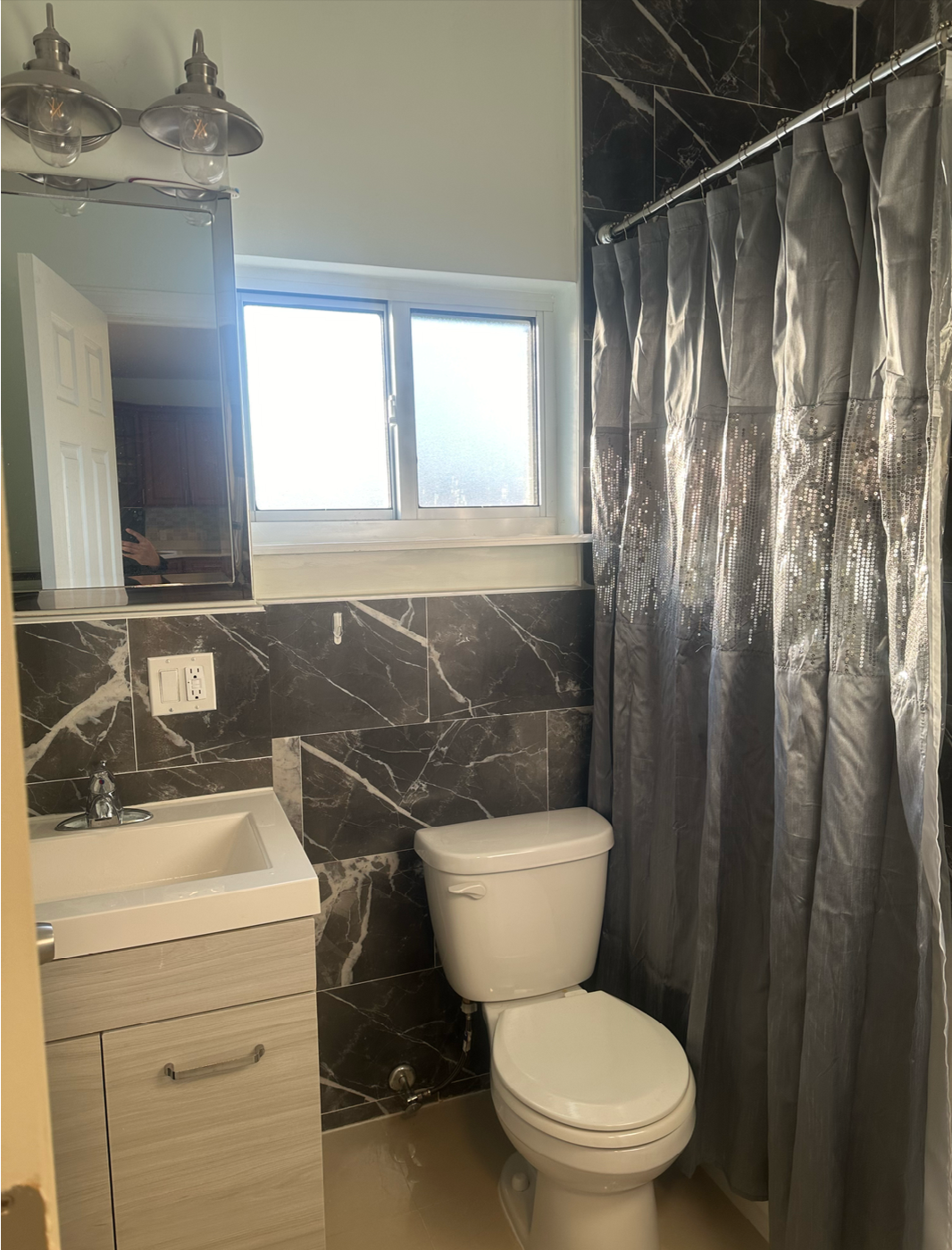 Sweet Home away from home- Proximity to Garnet Health, Touro- Middletown, LEGOLAND, nestled 1 Hour f - Photo 7