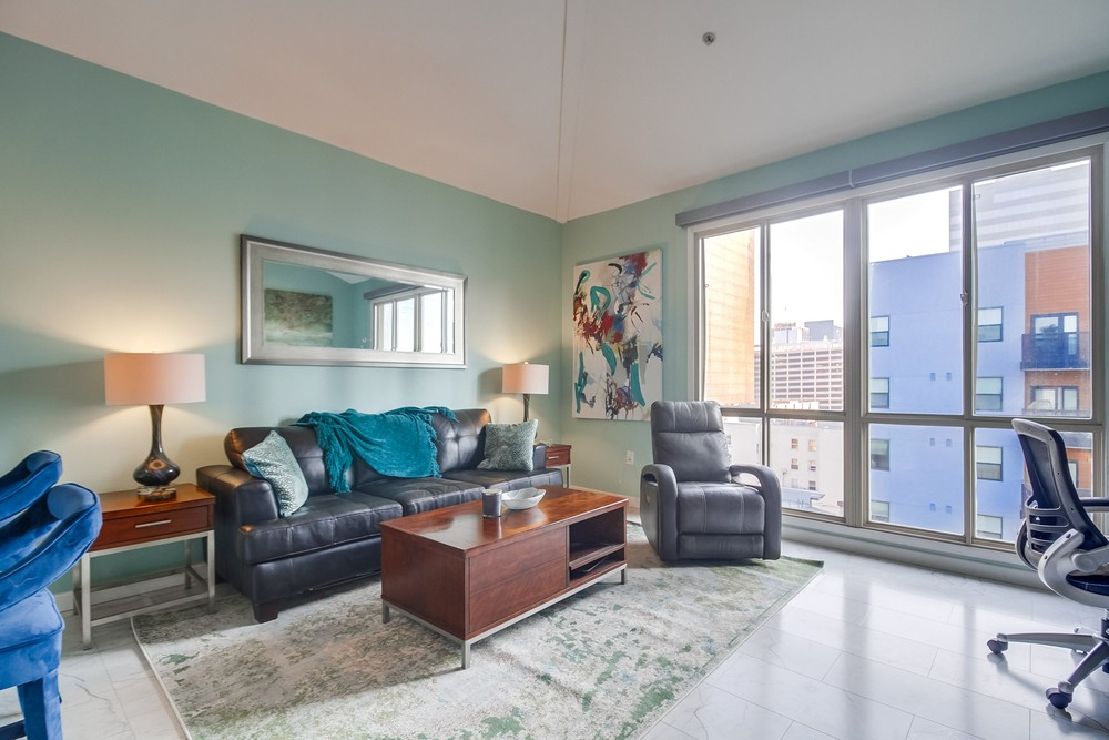Modern, Chic 1 Bdrm Top Floor Little Italy Condo - Photo 5