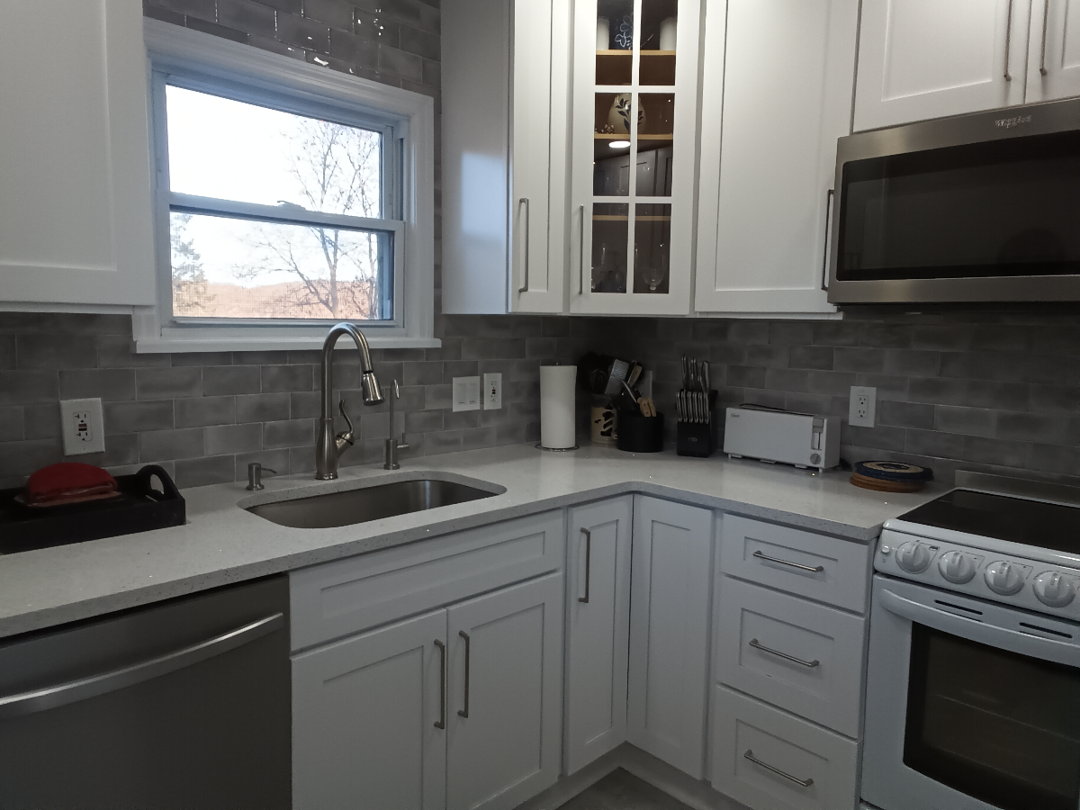 Scenic riverfront carriage house capital district - Photo 3