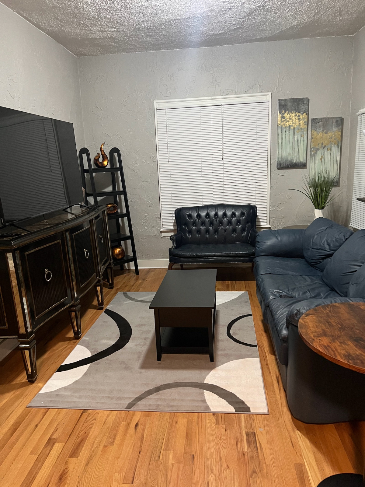 Serene 2BR Kansas City Apartment with All Amenities & Prime Location - Photo 8