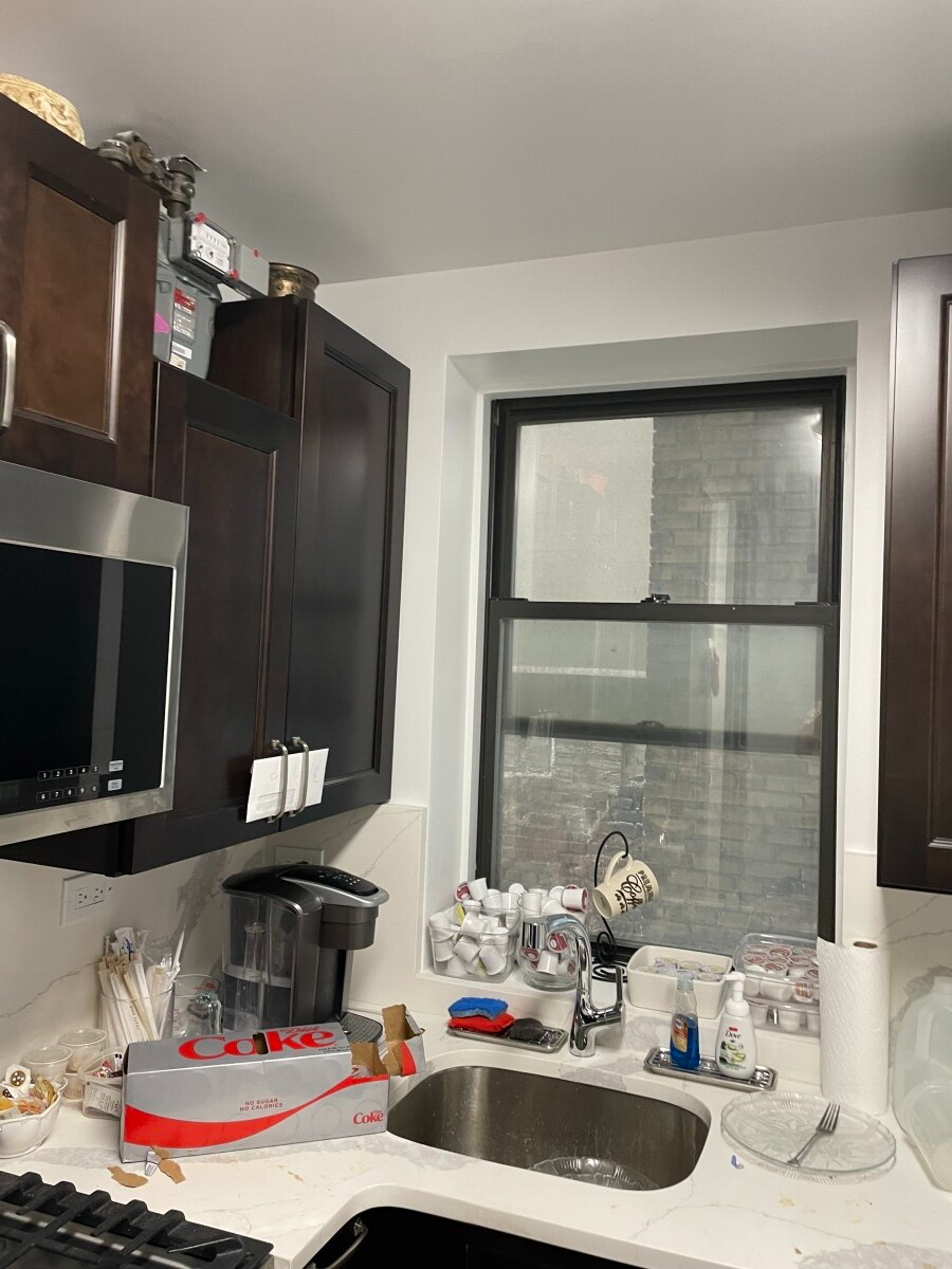 NYC - UWS - Private Suite - 1 bedroom / 1 full bath (shower/tub) in 2 bedroom / 2 bath high-rise pre - Photo 7