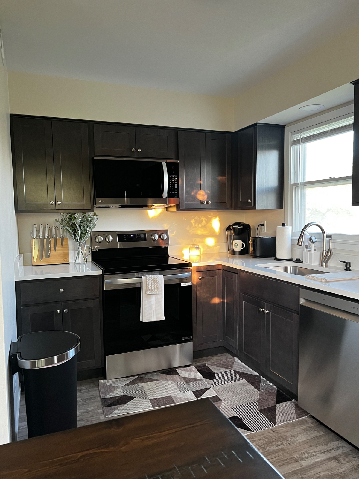 Cozy Loft Near MDH