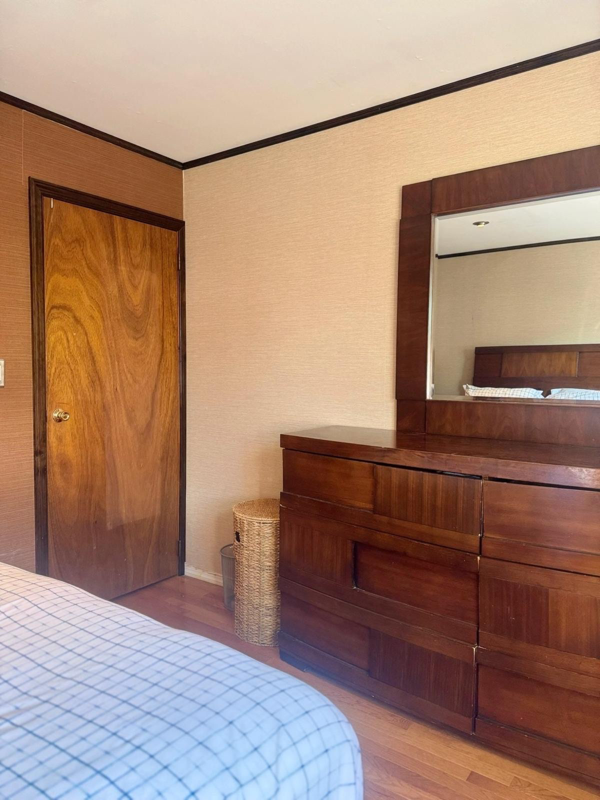Queens Luxury Oasis Ten Minutes from JFK Airport - Photo 8