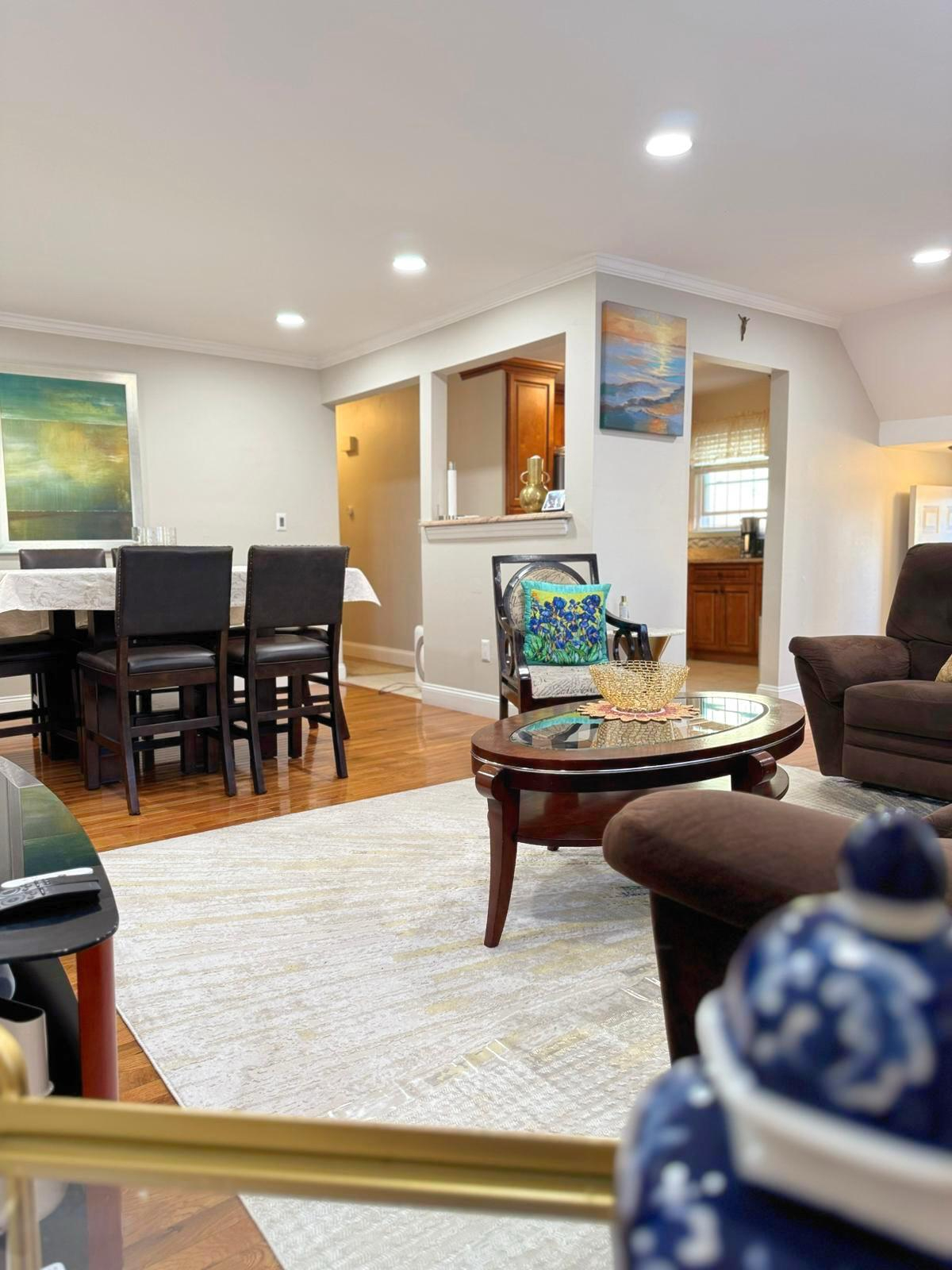 Queens Luxury Oasis Ten Minutes from JFK Airport - Photo 1