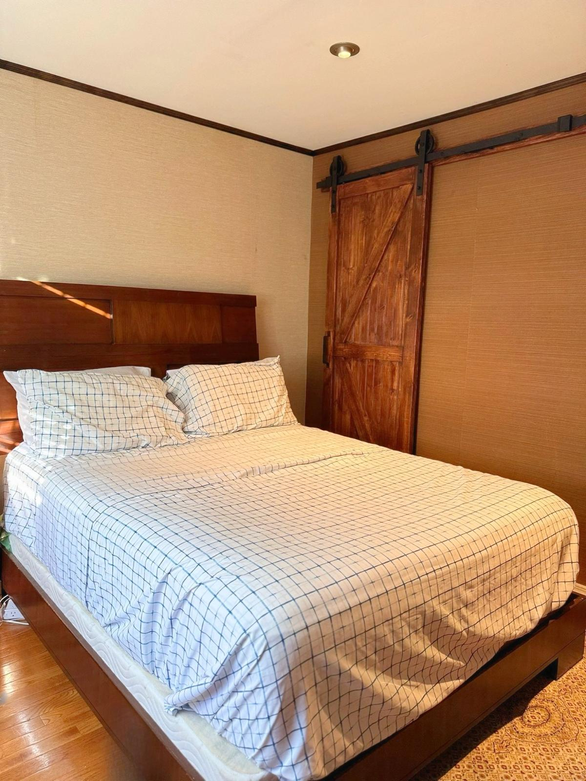 Queens Luxury Oasis Ten Minutes from JFK Airport - Photo 6
