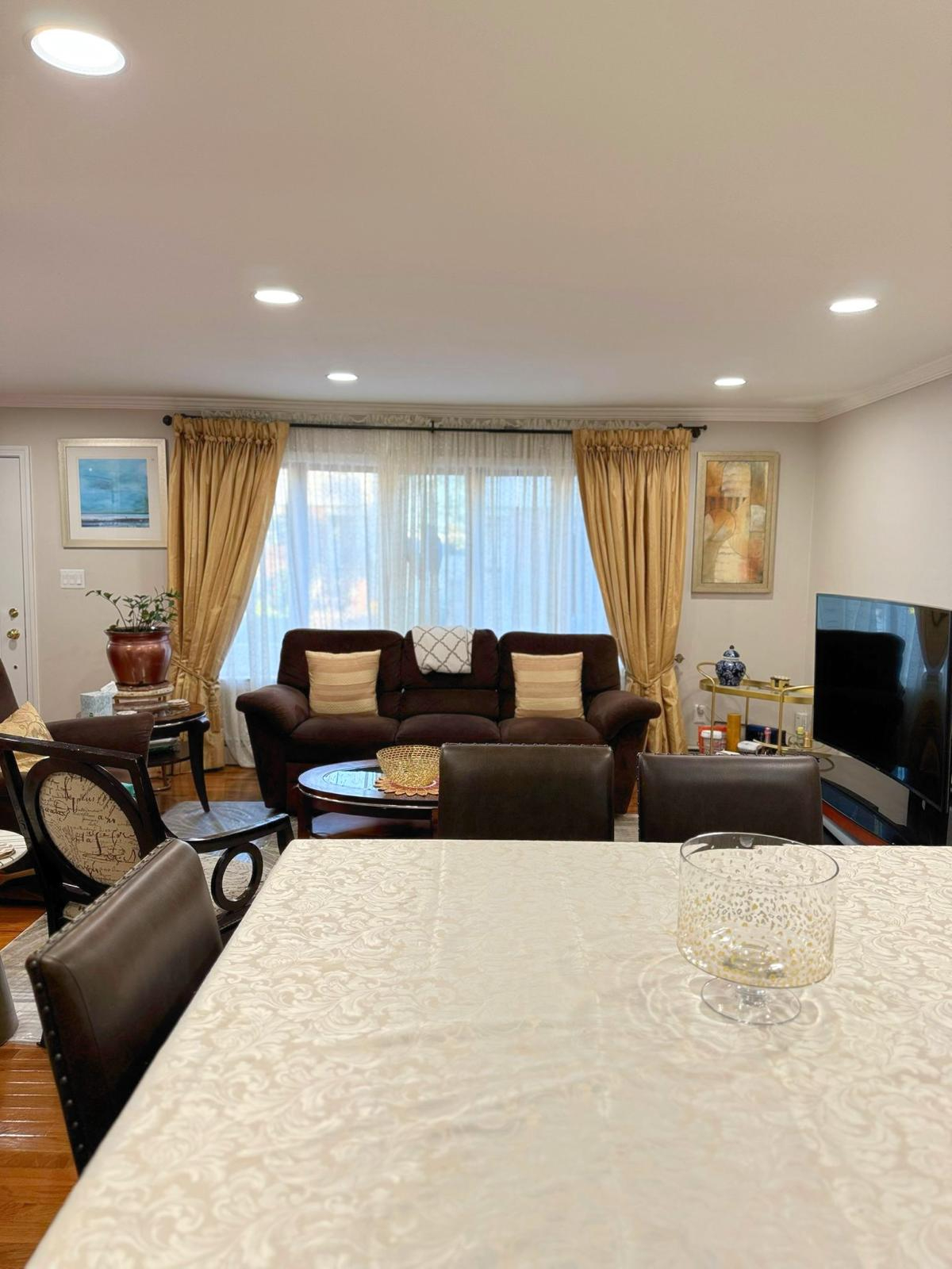 Queens Luxury Oasis Ten Minutes from JFK Airport - Photo 3
