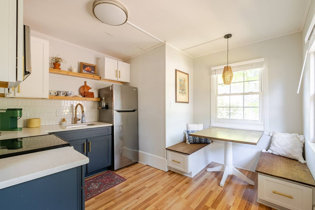 Charming 1BR Cottage with Kitchen in Downtown Raleigh - Photo 5