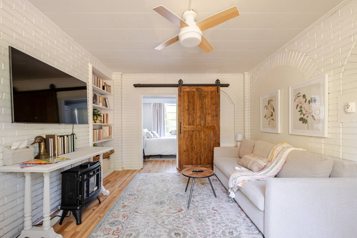 Charming 1BR Cottage with Kitchen in Downtown Raleigh