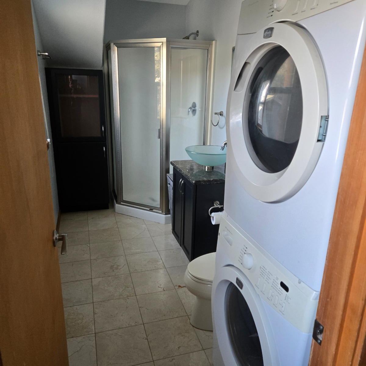 Gorgeous Studio near downtown - Photo 4